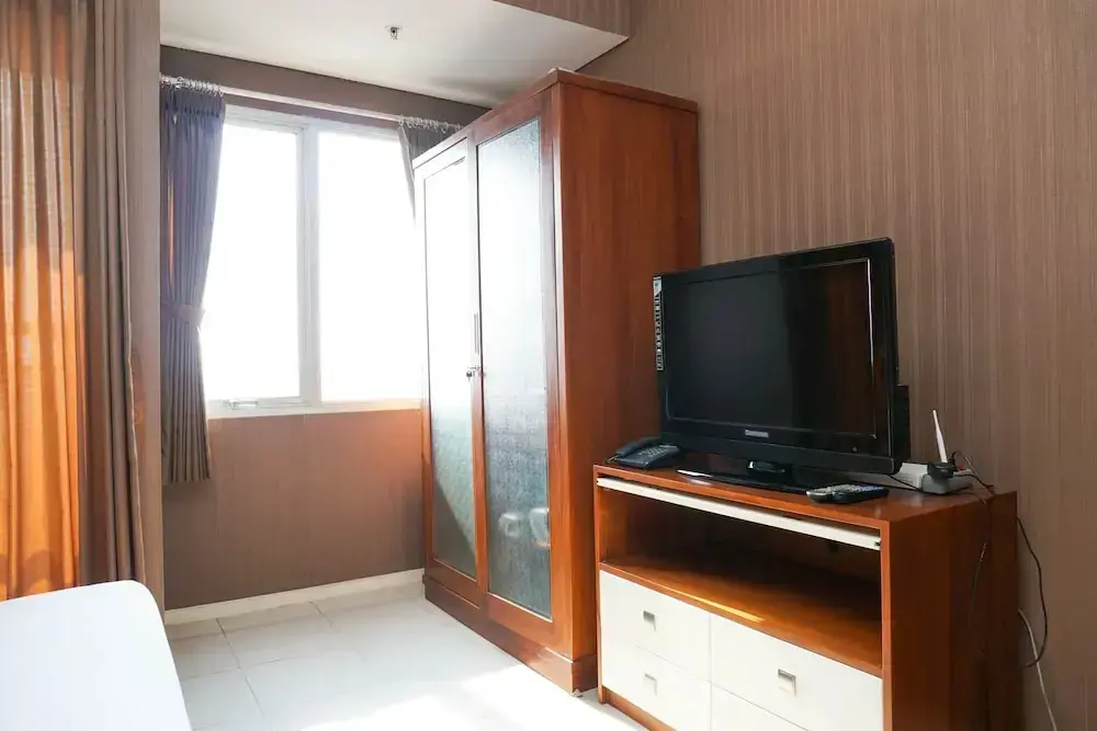 Джакарта: Beautiful Studio at Cosmo Terrace Apartment