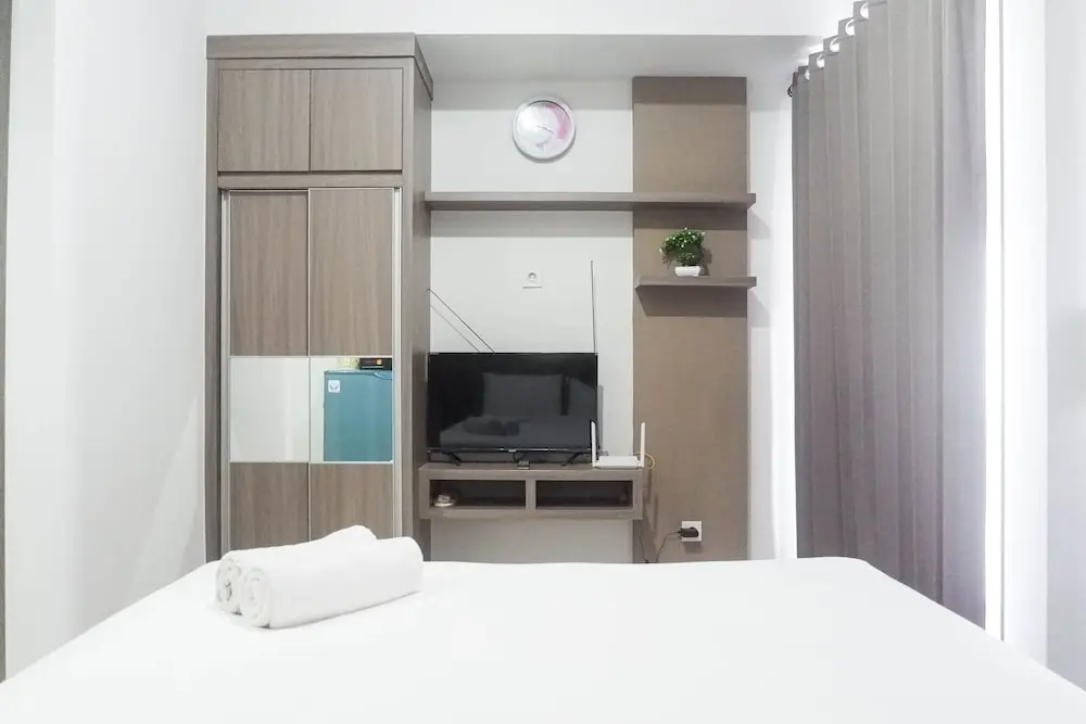 Сурабая: Relaxing Studio Apartement At Taman Melati