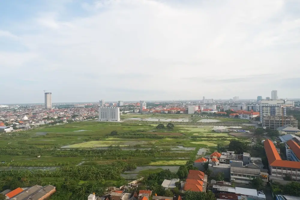 Сурабая: Relaxing Studio Apartement At Taman Melati