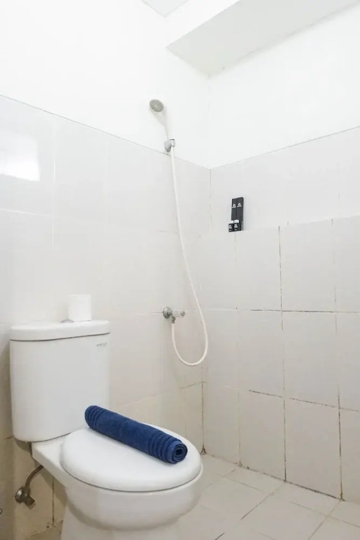 Сурабая: Lavish 2BR Apartment at Educity Pakuwon