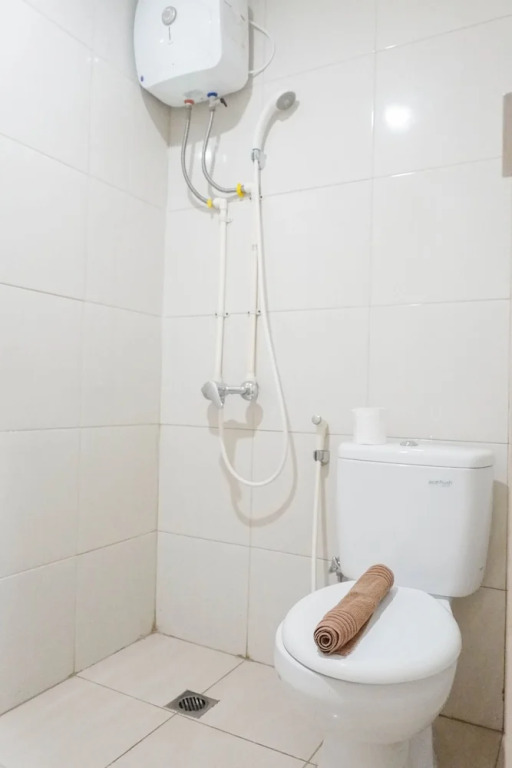Сурабая: Comfy And Clean Studio Apartment At Orchard Supermall Mansion