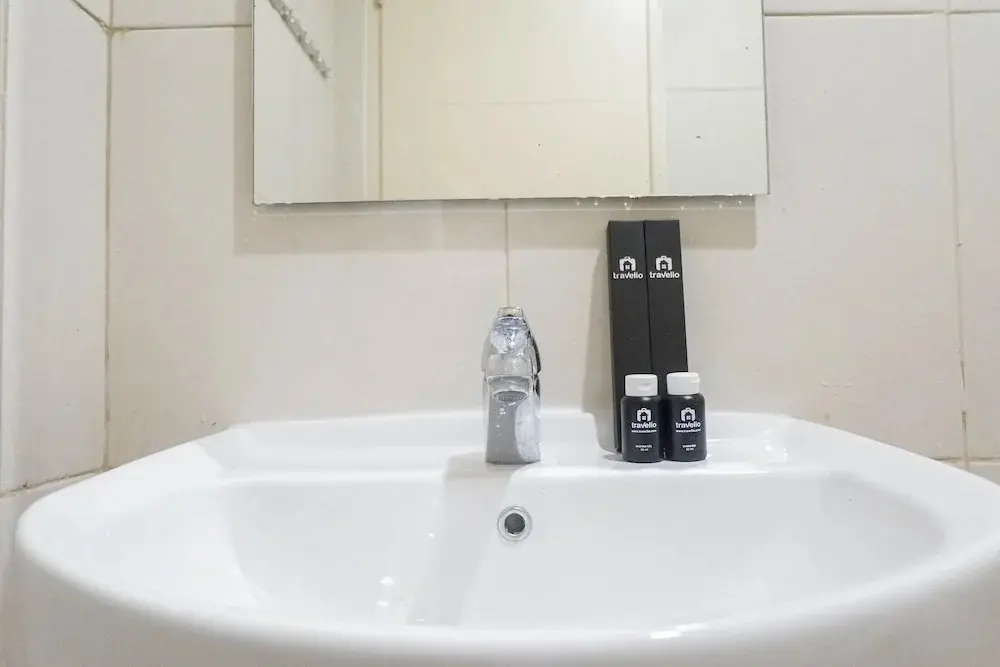 Сурабая: Comfy And Clean Studio Apartment At Orchard Supermall Mansion
