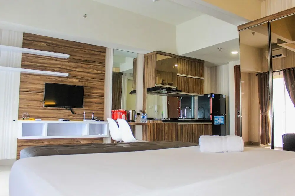 Южный Тангеранг: Minimalist and Stylish Studio Parkland Avenue Apartment