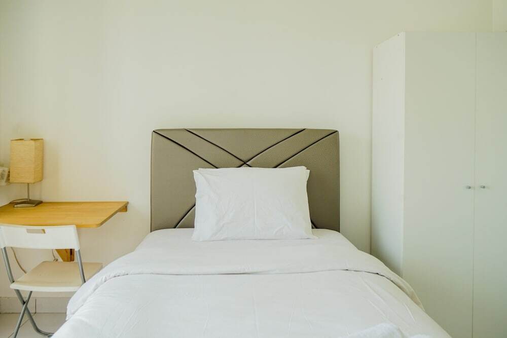 Legok: Cool And Comfortable Studio Casa De Parco Apartment