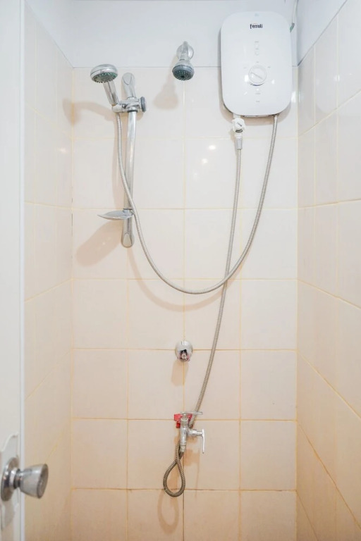 Южный Тангеранг: Modern Studio Apartment at Serpong Greenview BSD