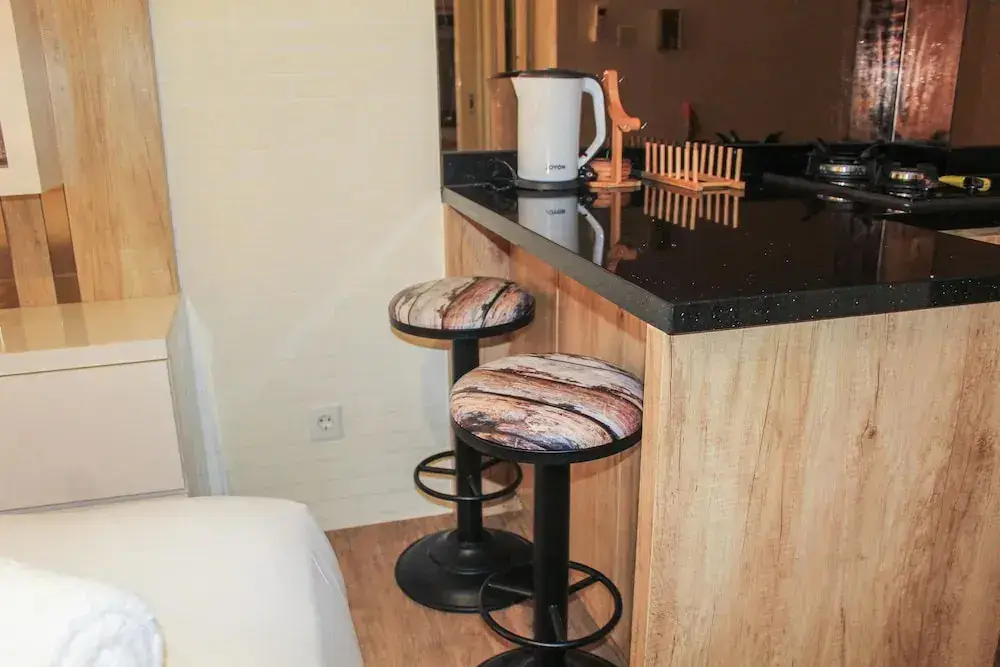 Тангеранг: Minimalist and Cozy Studio Room at Ayodhya Apartment