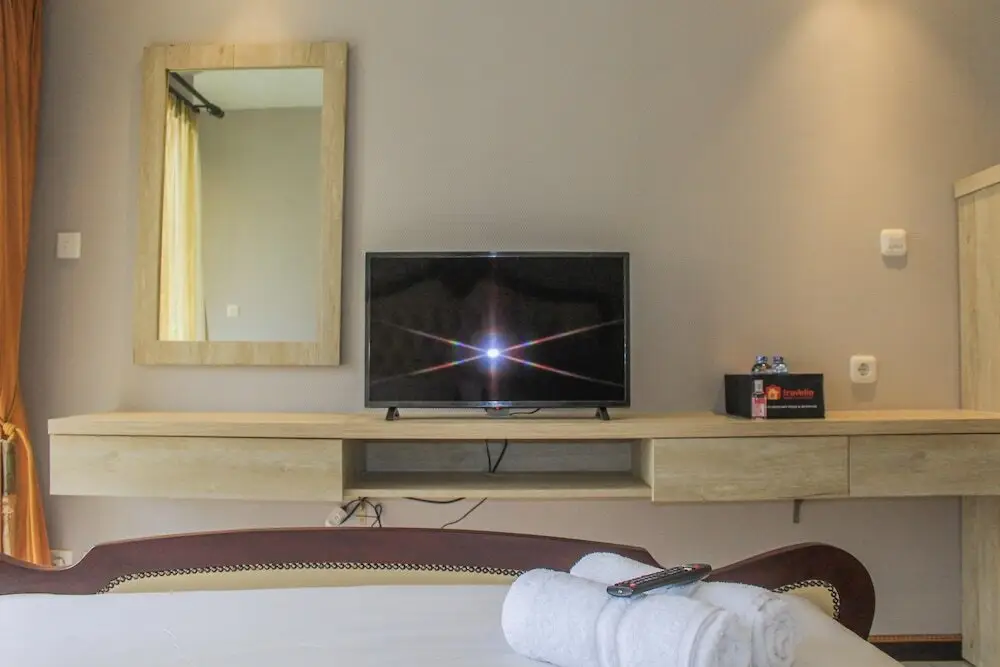 Тангеранг: Simple Living Studio Apartment at Ayodhya Residences