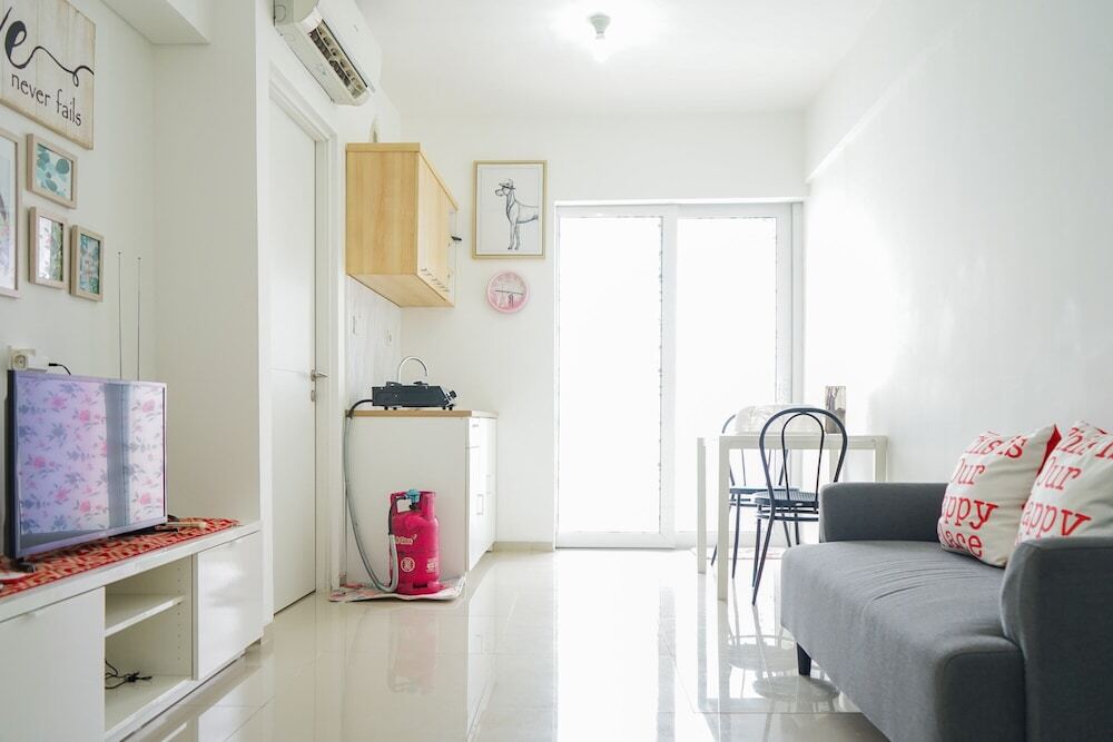 Тангеранг: Comfy and Modern 2BR Apartment at Aeropolis Residence
