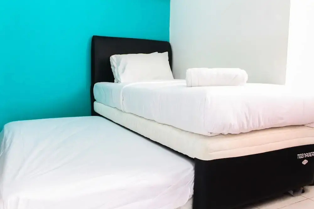 Тангеранг: Minimalist and Stylish Studio Aeropolis Tangerang Apartment