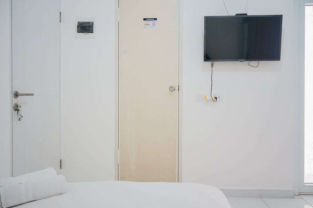 Тангеранг: Cozy And Contemporary Studio Apartment At Aeropolis Residence