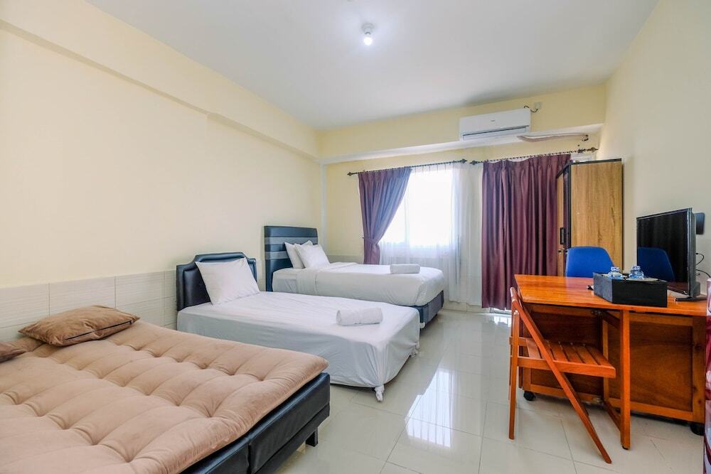 Депок: Homey Good Studio Depok Park View Condominium Apartment