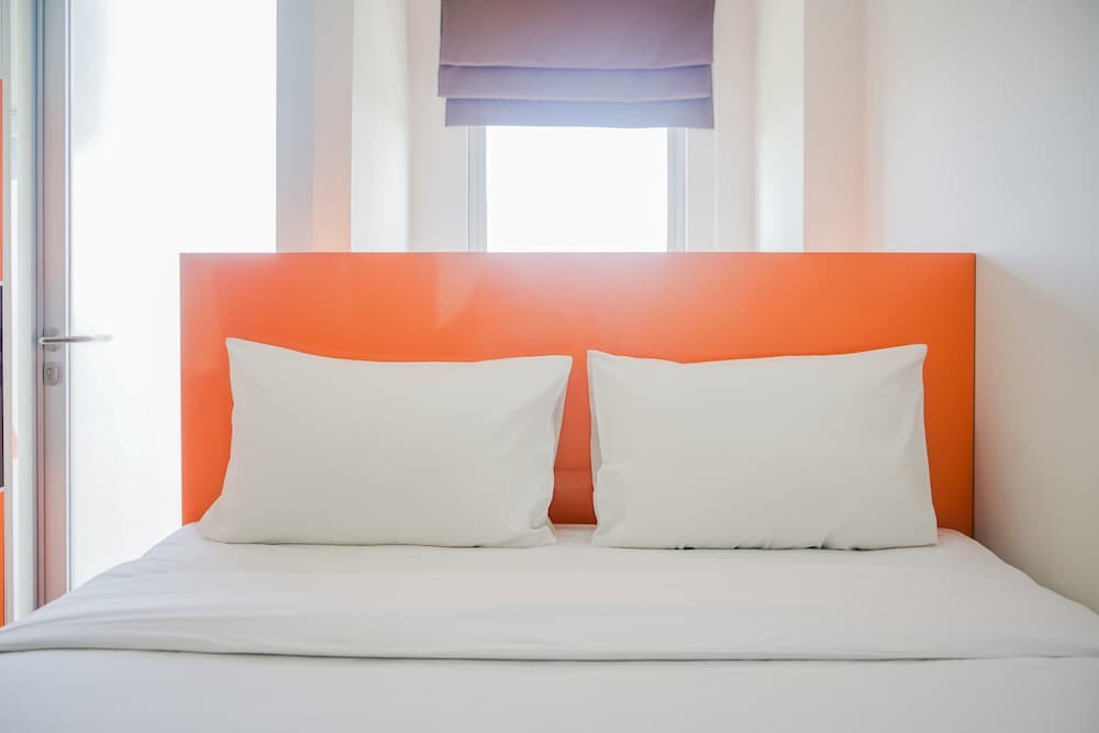 Cozy Studio Apartment at Emerald Bintaro near British School — фото 1