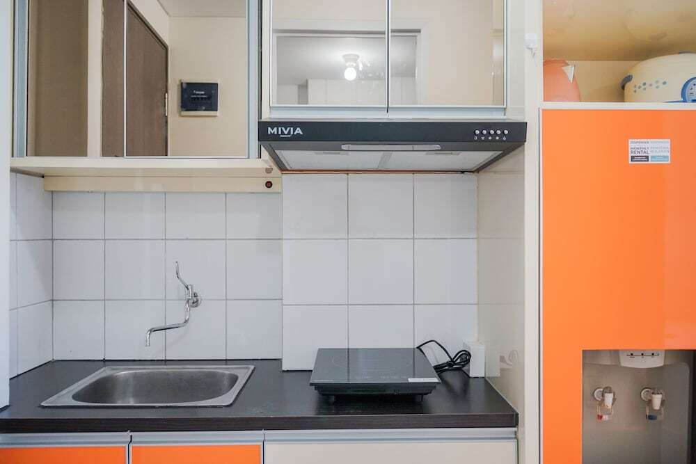 Южный Тангеранг: Cozy Studio Apartment at Emerald Bintaro near British School
