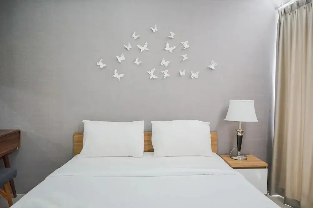 Южный Тангеранг: Minimalist and Warm Studio Apartment at Bintaro Plaza Residence