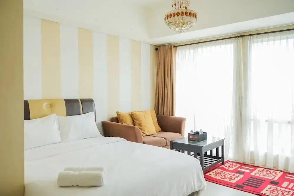 Южный Тангеранг: Relaxing Studio Apartment at Bintaro Plaza Residences with City View