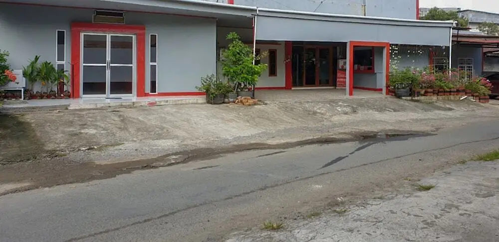Мамуджу: RedDoorz @ Hotel Yaki Mamuju