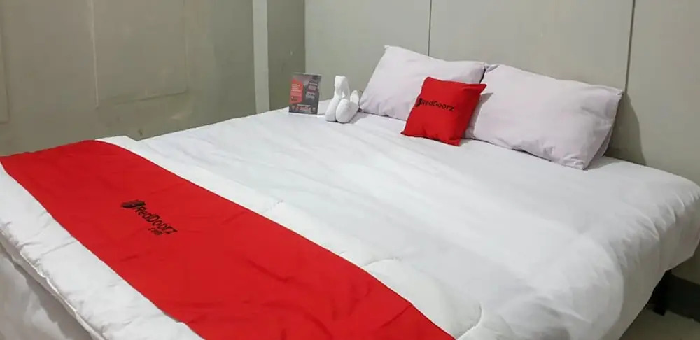 Мамуджу: RedDoorz @ Hotel Yaki Mamuju