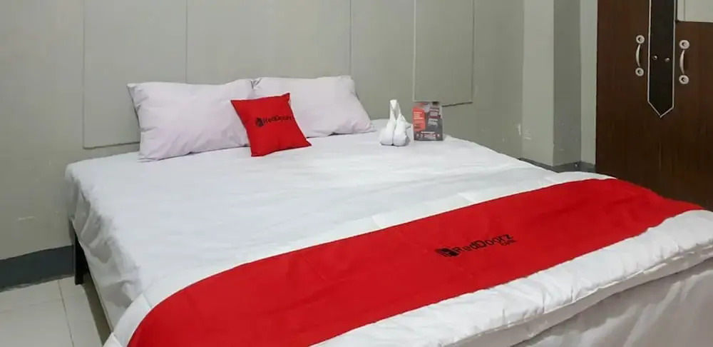 Мамуджу: RedDoorz @ Hotel Yaki Mamuju