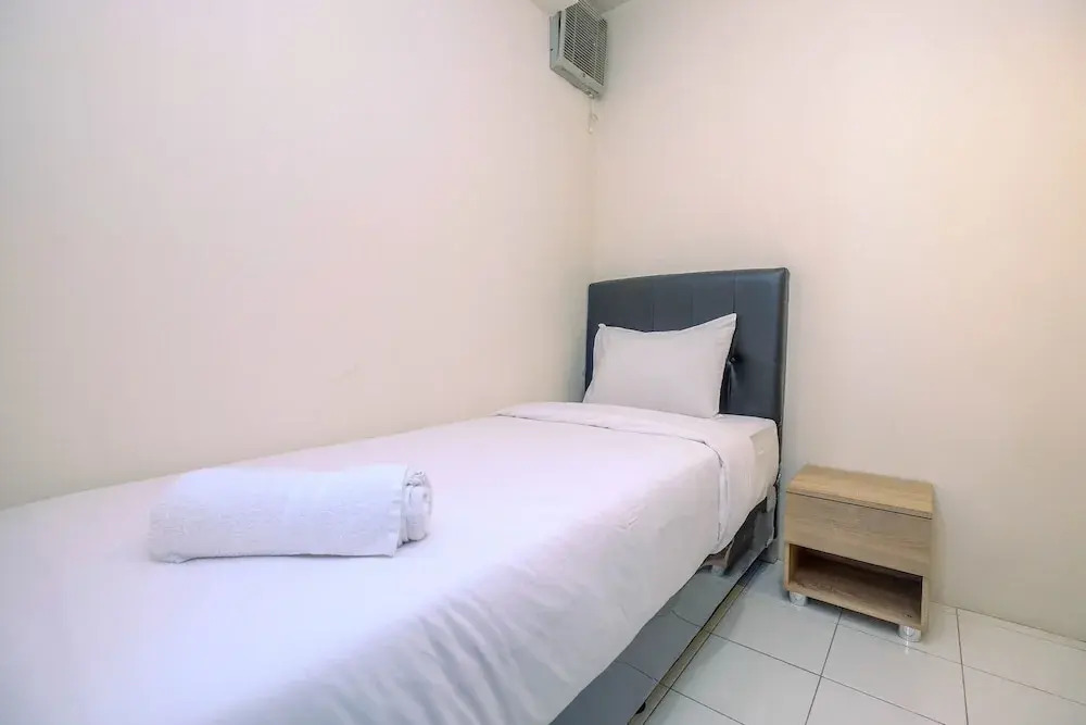 Джакарта: Minimalist and Cozy 2BR Apartment at Kalibata City Residence