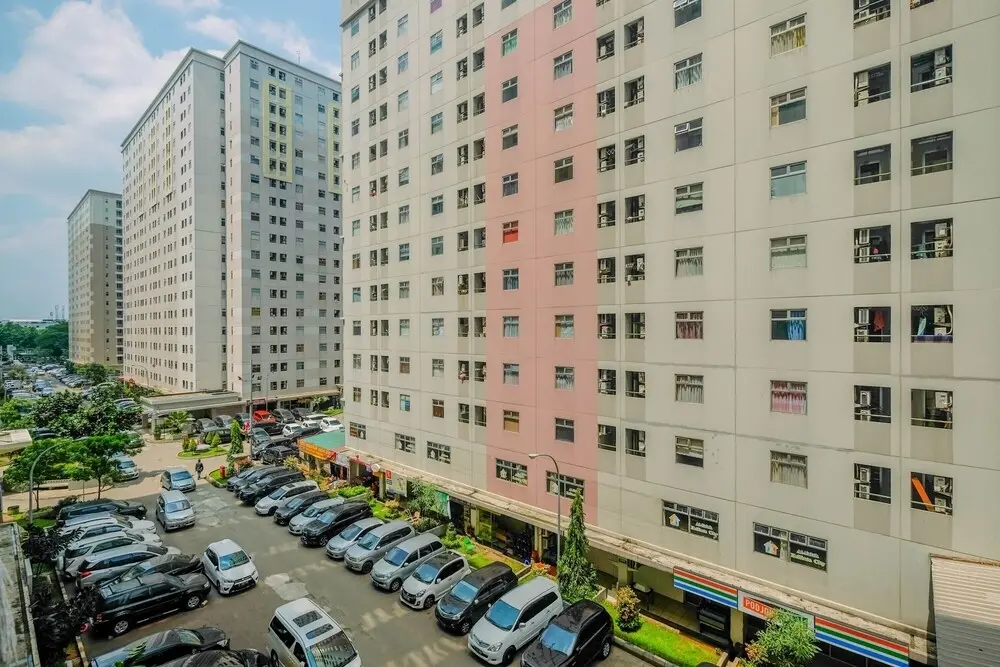 Джакарта: Relax 2Br Low Floor At Kalibata City Apartment