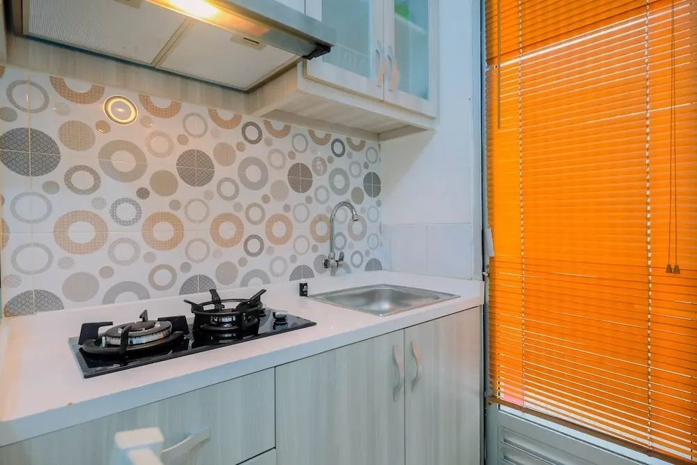 Джакарта: Relax 2Br Low Floor At Kalibata City Apartment