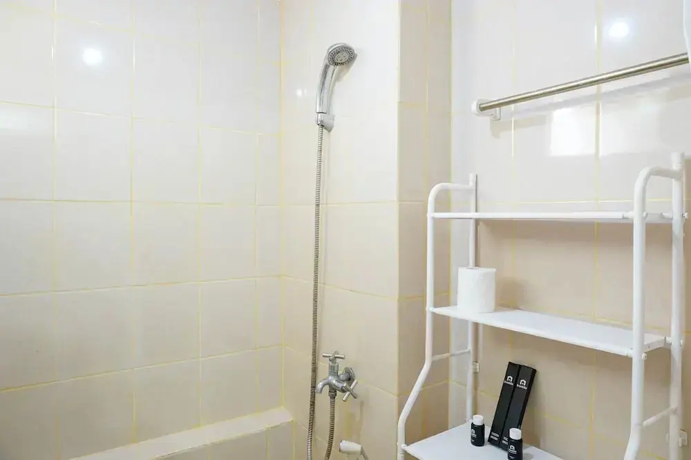 Джакарта: Wonderful and Cozy Studio at Green Palace Apartment