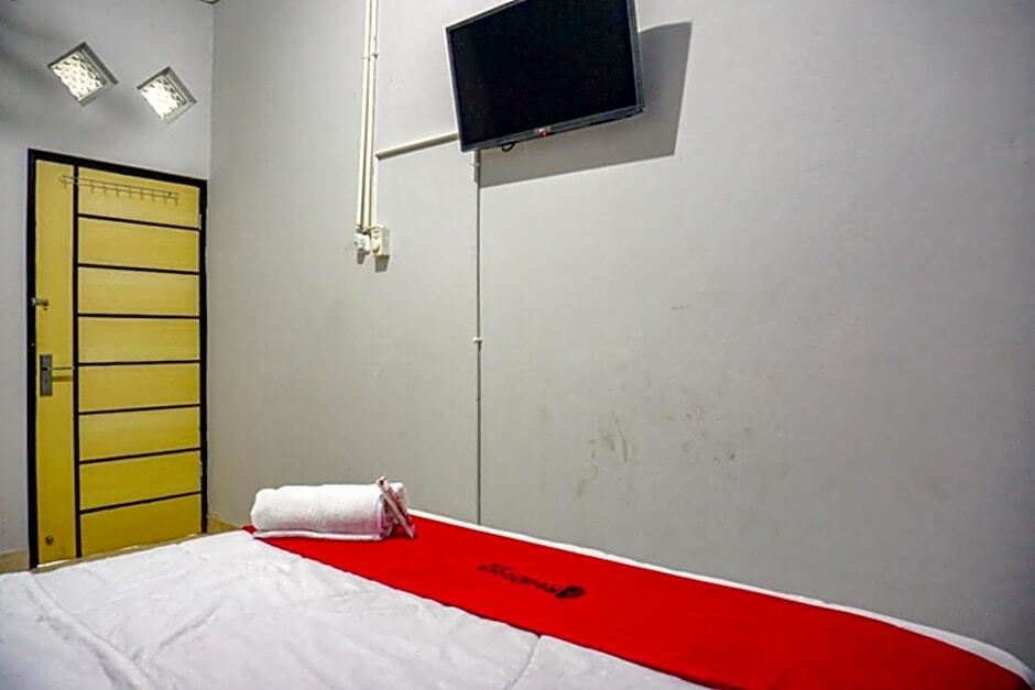 Сингараджа: RedDoorz near Penimbangan Beach Singaraja