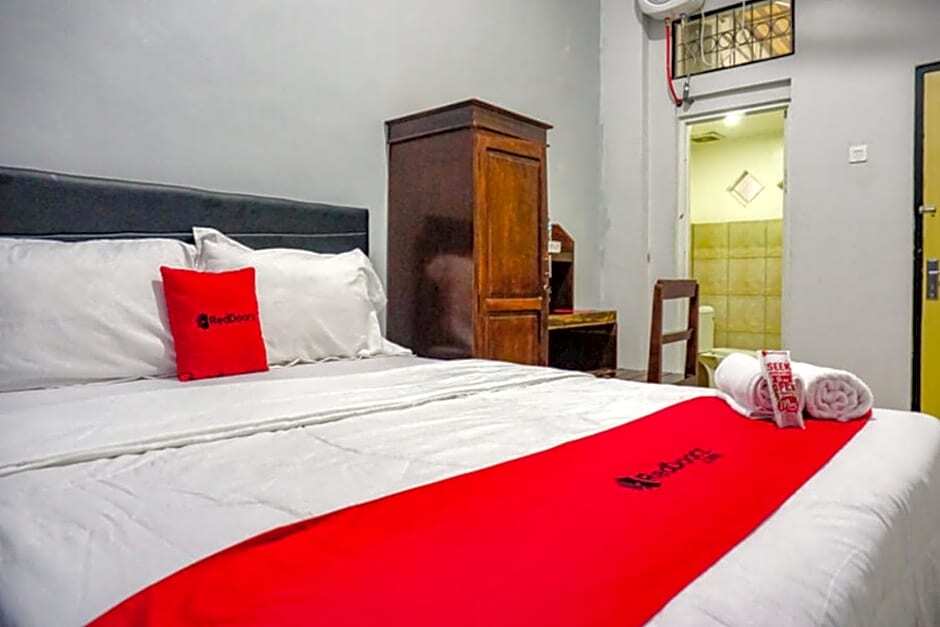 Сингараджа: RedDoorz near Penimbangan Beach Singaraja