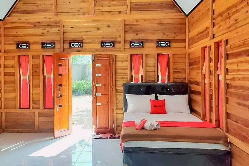 Сисолок: RedDoorz @ Geopark Ciletuh Sukabumi