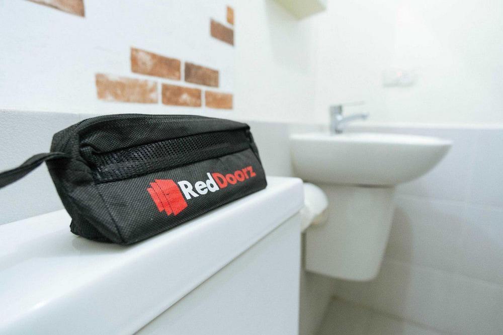 Тасикмалая: RedDoorz Syariah @ Hotel Kencana Tasikmalaya