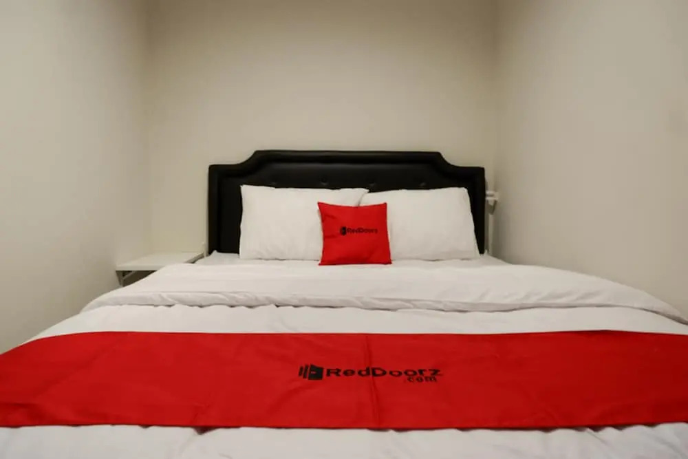 Макассар: RedDoorz @ Losari Area 2