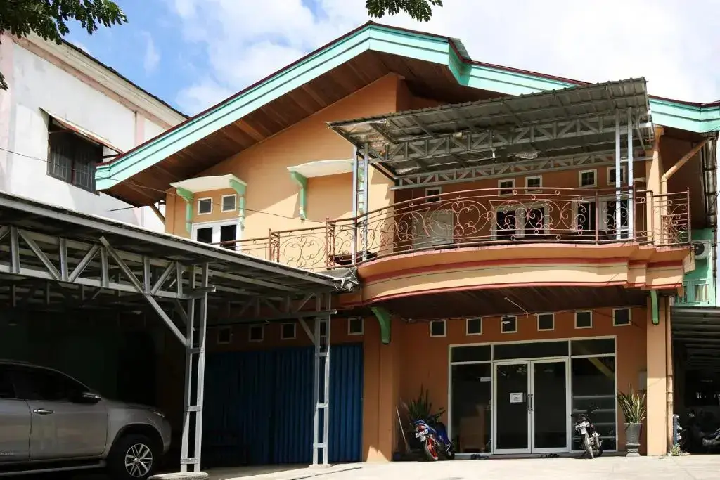 RedDoorz Syariah @ Pangeran Suryanata Samarinda — фото 1