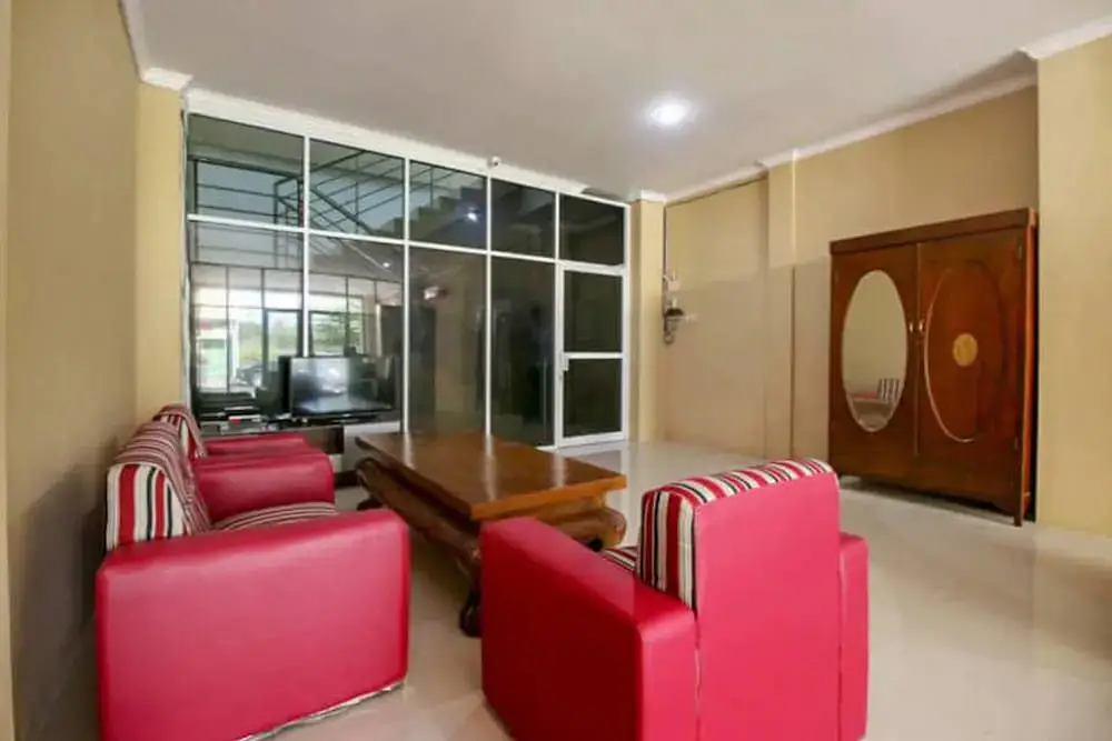 Суракарта: RedDoorz near Hartono Mall Solo