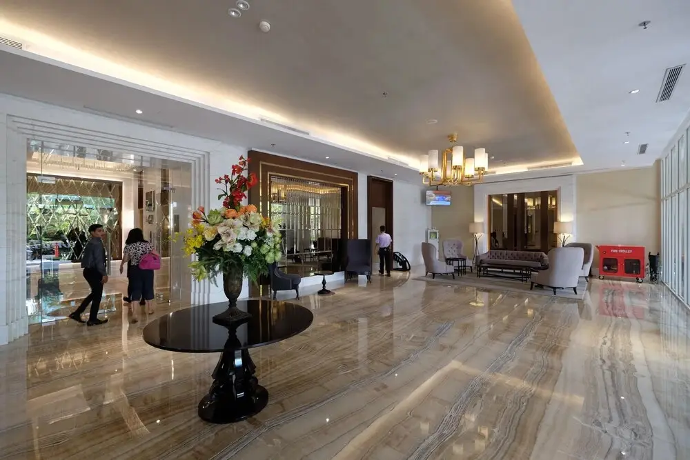Best Choice 2BR Apartment at Menteng Park with Bathtub — фото 1