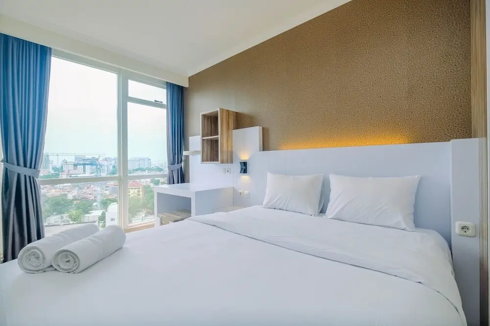 Джакарта: Warm and Cozy Studio at Menteng Park Apartment