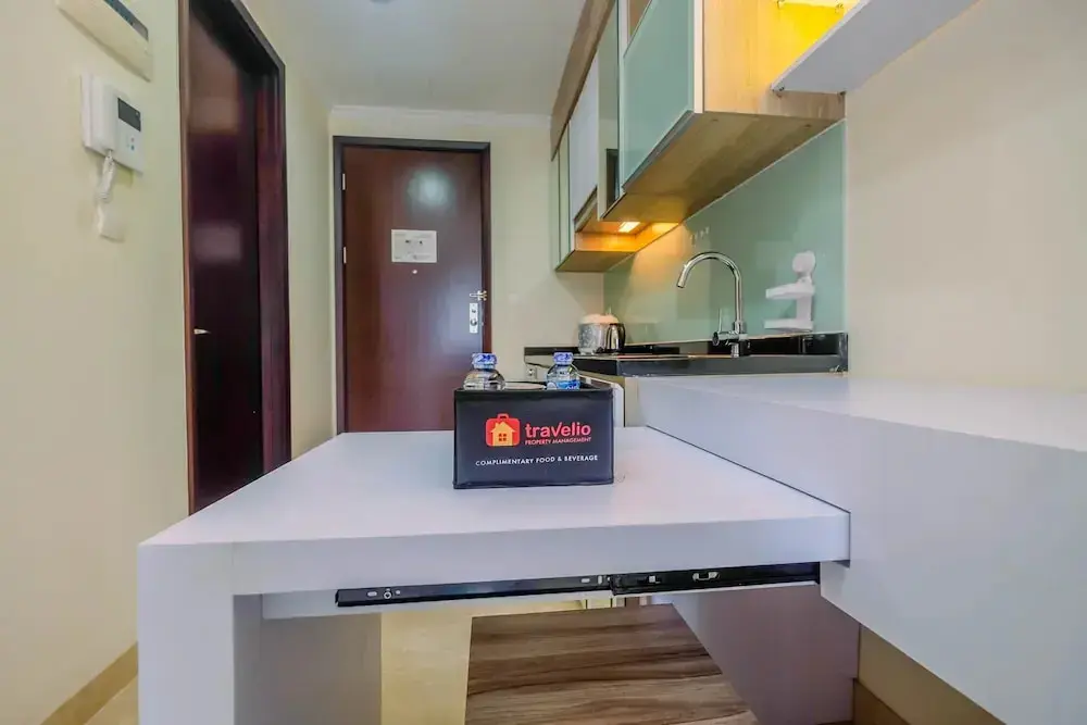 Джакарта: Warm and Cozy Studio at Menteng Park Apartment