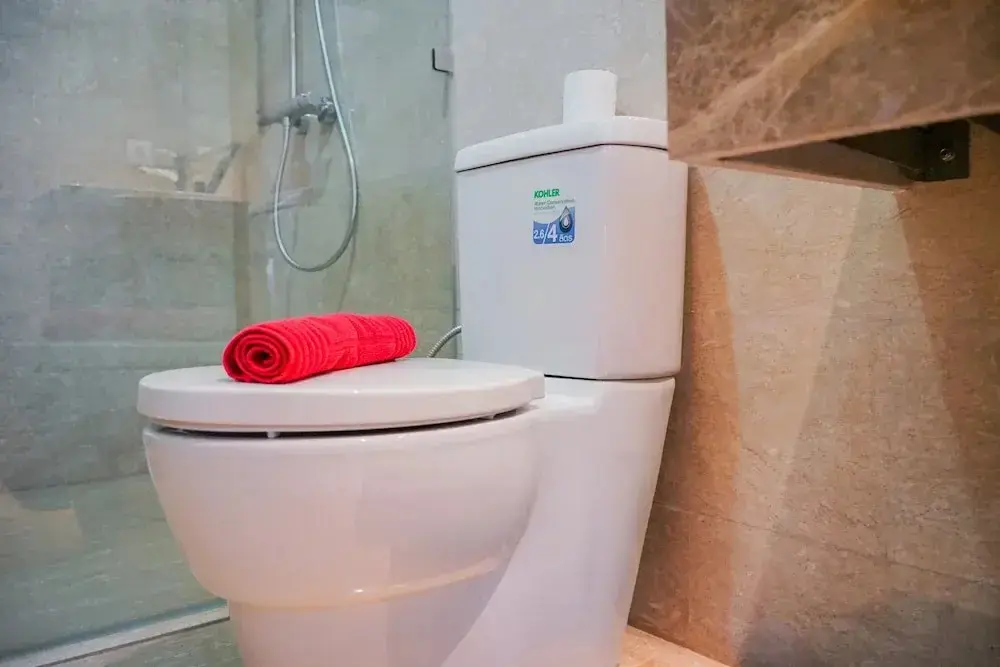 Джакарта: Chic and Cozy 2BR Apartment at Menteng Park