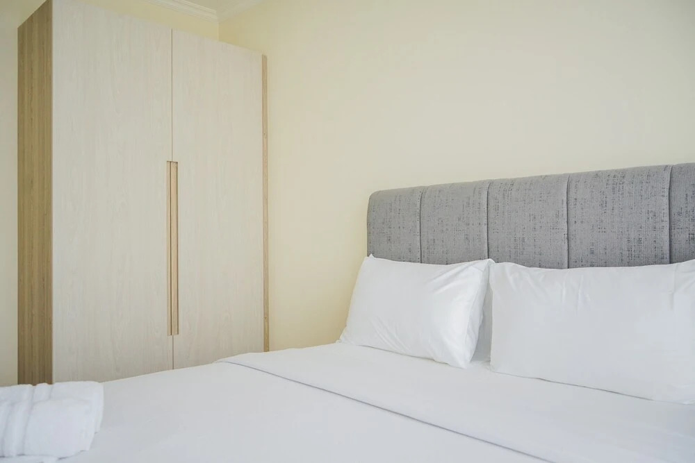 Джакарта: Chic and Cozy 2BR Apartment at Menteng Park