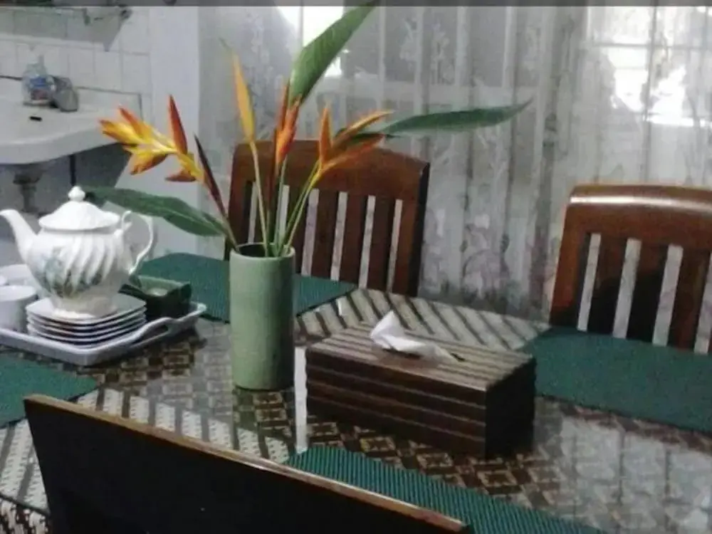 Маланг: Room in B&B - Villas in Batu Indonesia Homestay