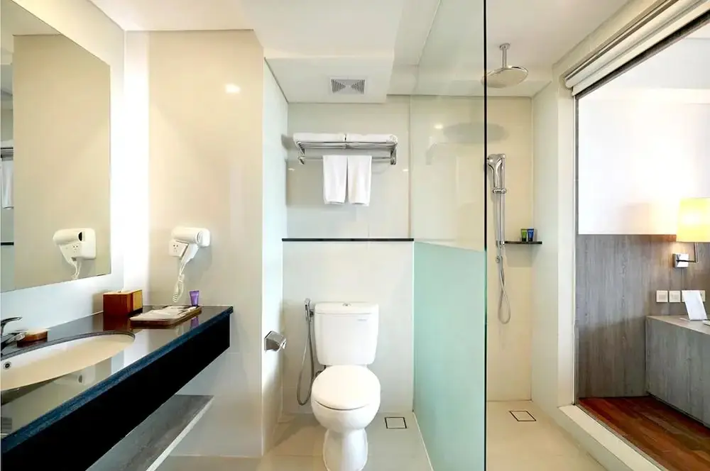 Чангу: Comfort Room Batu Bolong Beach old Mans Canggu