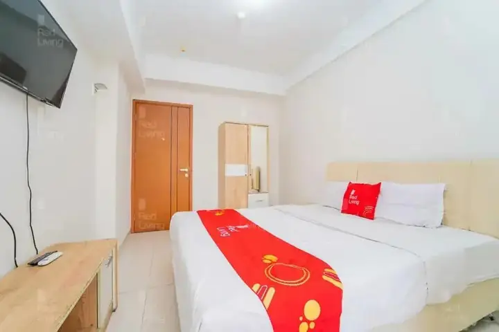 Депок: RedDoorz Apartemen @ Green Lake View Cimanggis
