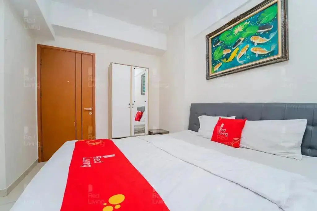Депок: RedDoorz Apartemen @ Green Lake View Cimanggis
