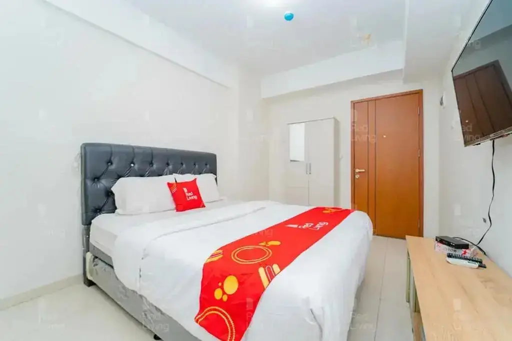 Депок: RedDoorz Apartemen @ Green Lake View Cimanggis