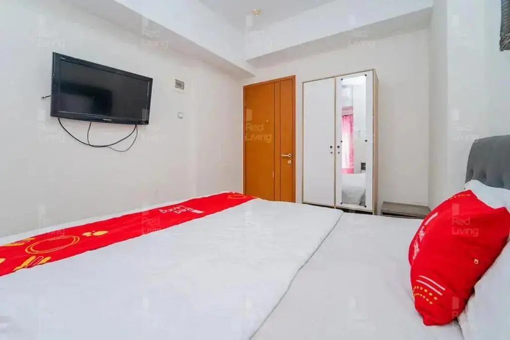Депок: RedDoorz Apartemen @ Green Lake View Cimanggis