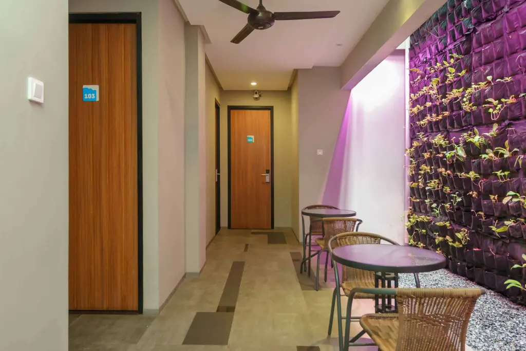 Джакарта: RedDoorz Plus near Radio Dalam 3