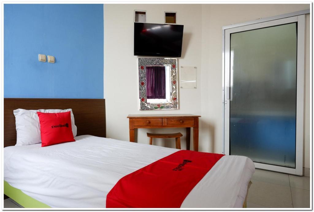 Джокьякарта: Reddoorz Near Lempuyangan Train Station