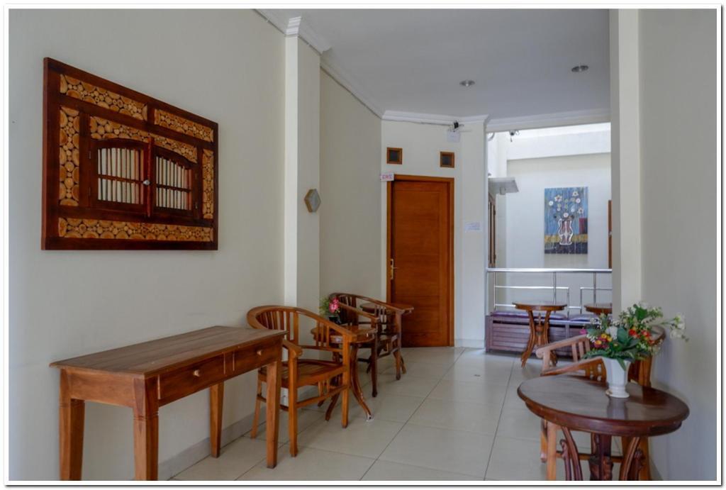 Джокьякарта: Reddoorz Near Lempuyangan Train Station