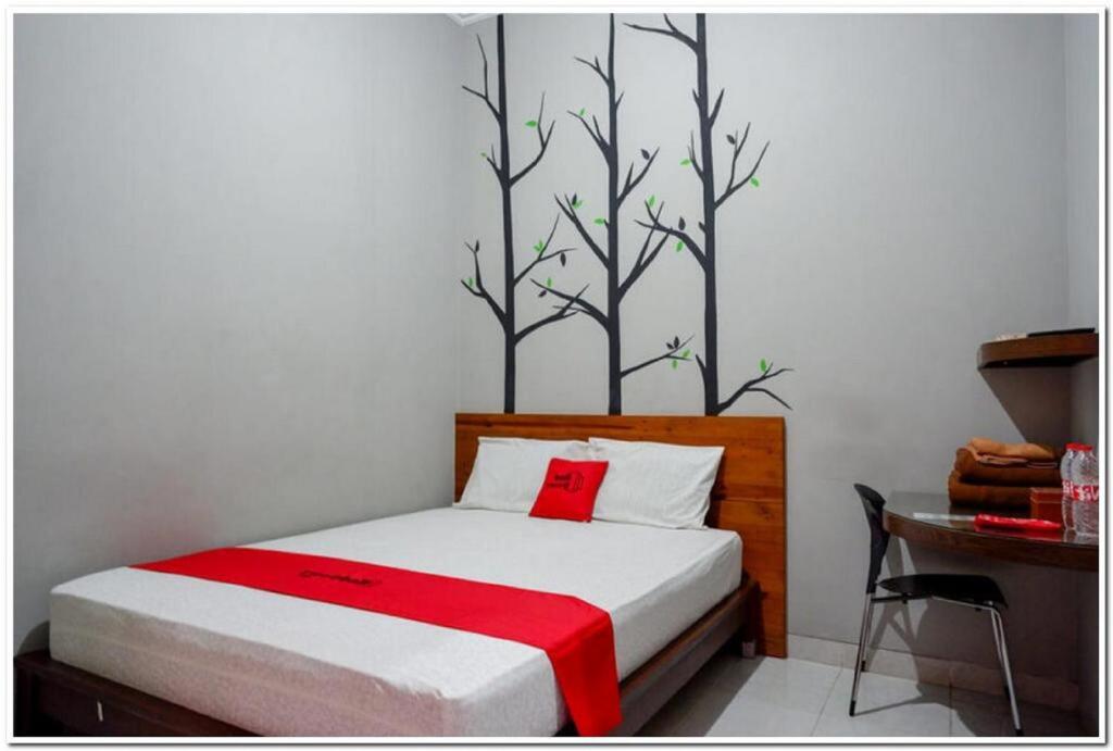 Бангунтапан: Reddoorz Near Jogja Expo Center 2