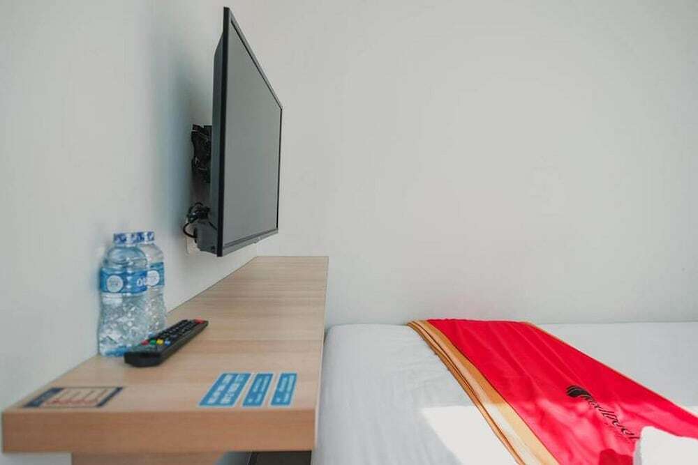 Джакарта: Reddoorz Plus Near Soekarno Hatta Airport Taman Mahkota