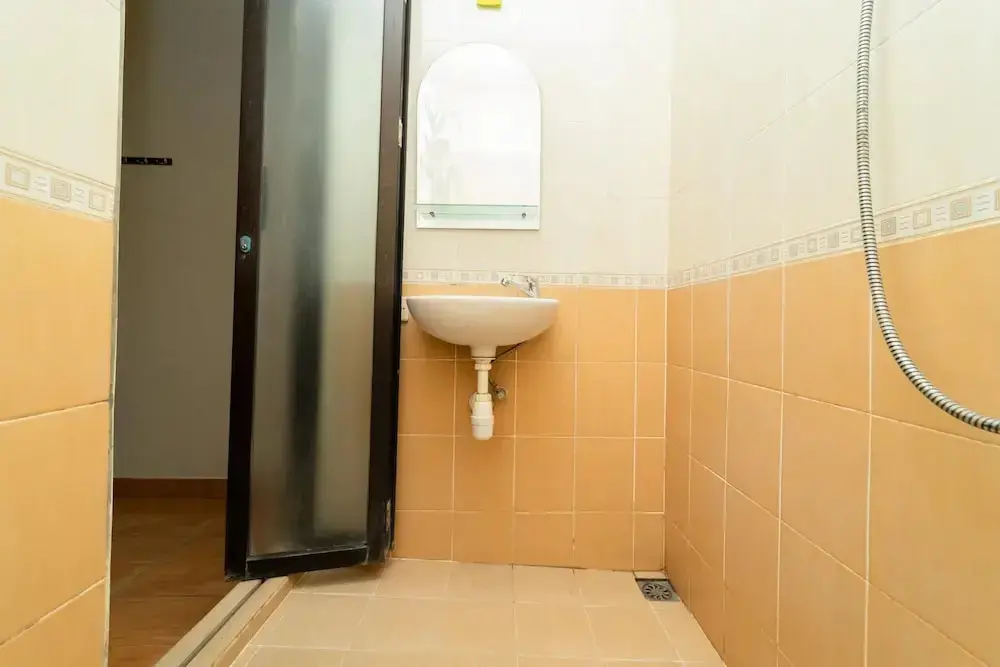 Джакарта: KoolKost Female Syariah near RS. Bhayangkara Pondok Pinang